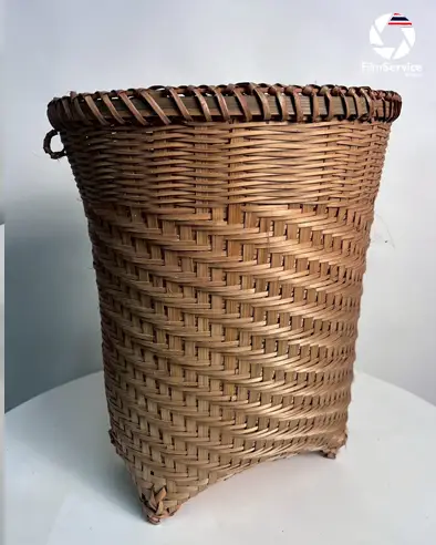 Rent Props:Straw Deep Dish