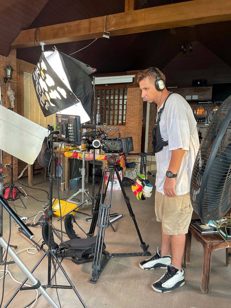 We Shooting Film about Artist in Samui with a lot of interviews and broll, Netflix Style Documentary look