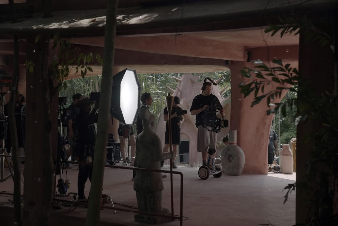 Music Video in Samui with professional Bangkok crew, we bring ARRI Alexa Mini with Blackwing Lenses to shoot mgreat Music Video on Isle